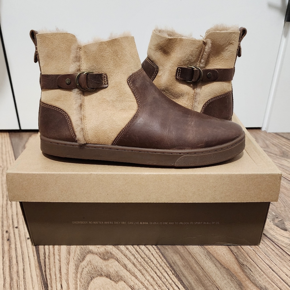 Olukai Pehuea Hulu beige leather boot removable orthotic gel insert wool footbed